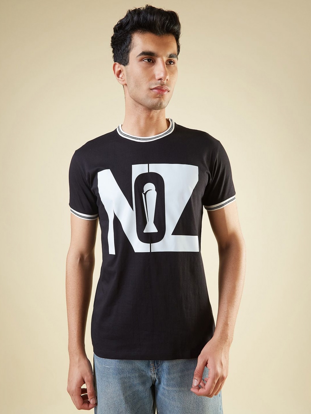 

FanCode Men Printed Monochrome Applique T-shirt, Black