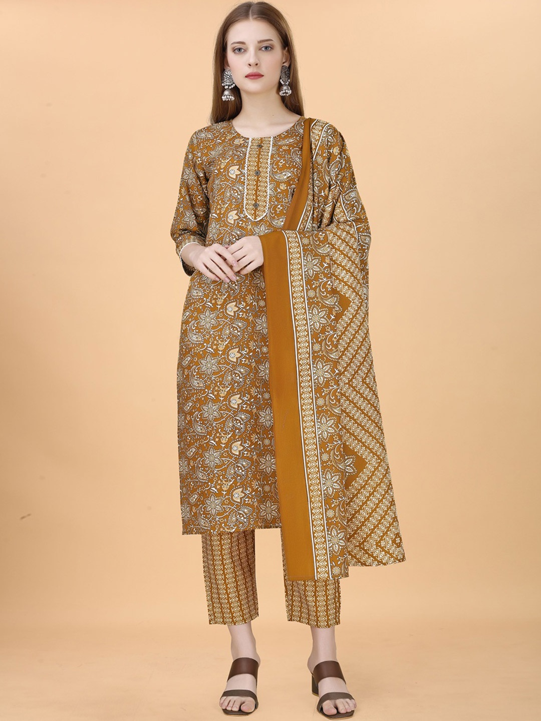 

Fashion FRICKS Women Floral Regular Kurta with Trousers & With Dupatta, Cream