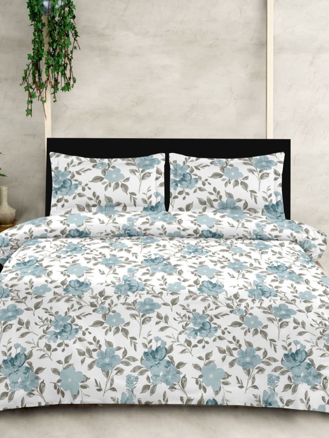 

Sleeping Owls- because your sleep matters Off White & Blue Floral 210 TC King Bedsheet with 2 Pillow Covers