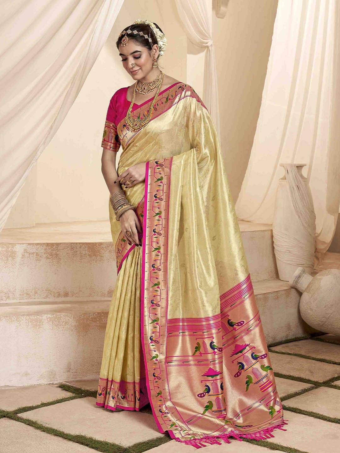 

DIVASTRI Woven Design Zari Silk Blend Paithani Saree, Beige