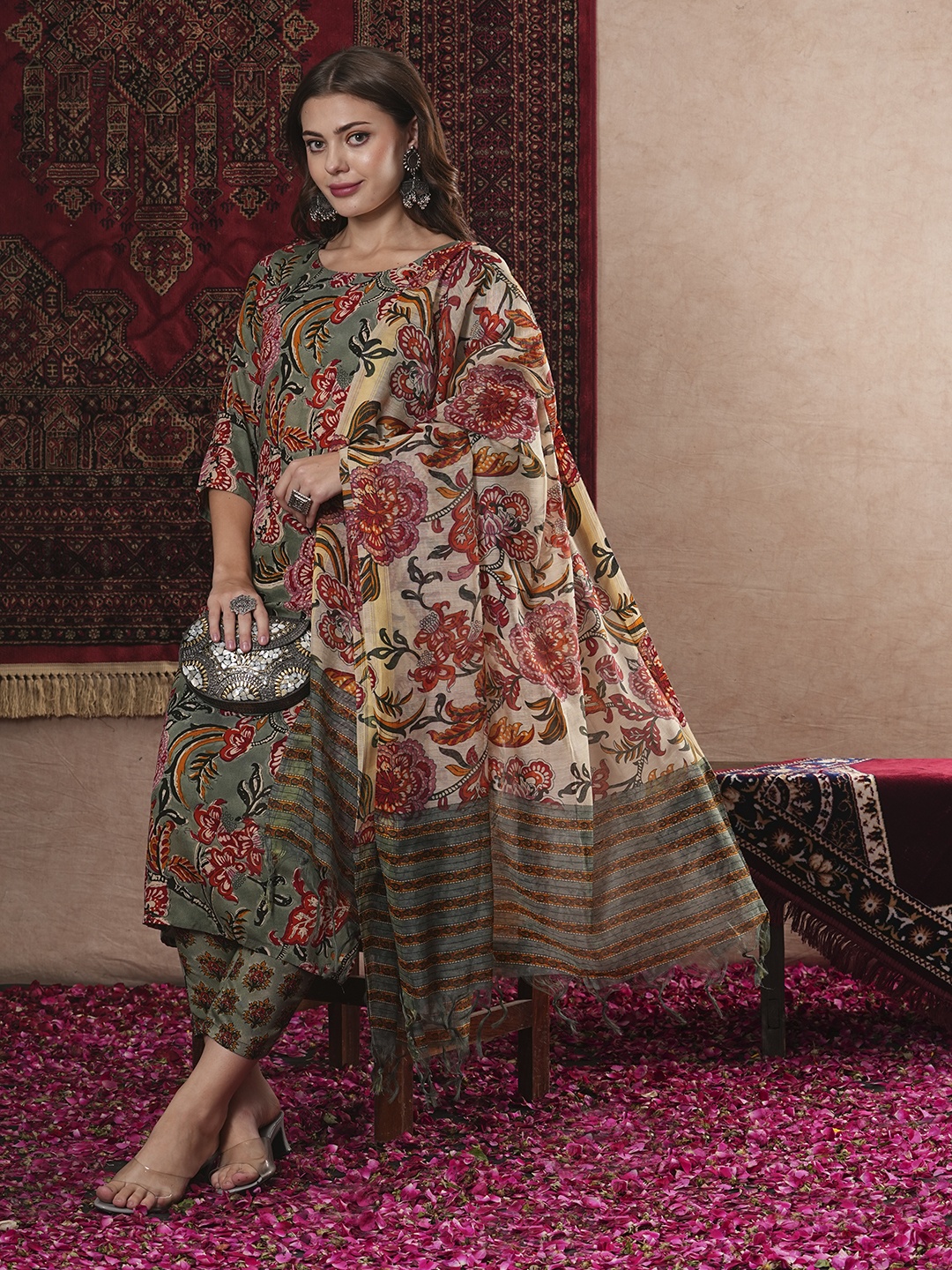 

DIVASTRI Women Printed Regular Kurta with Trousers & With Dupatta, Green