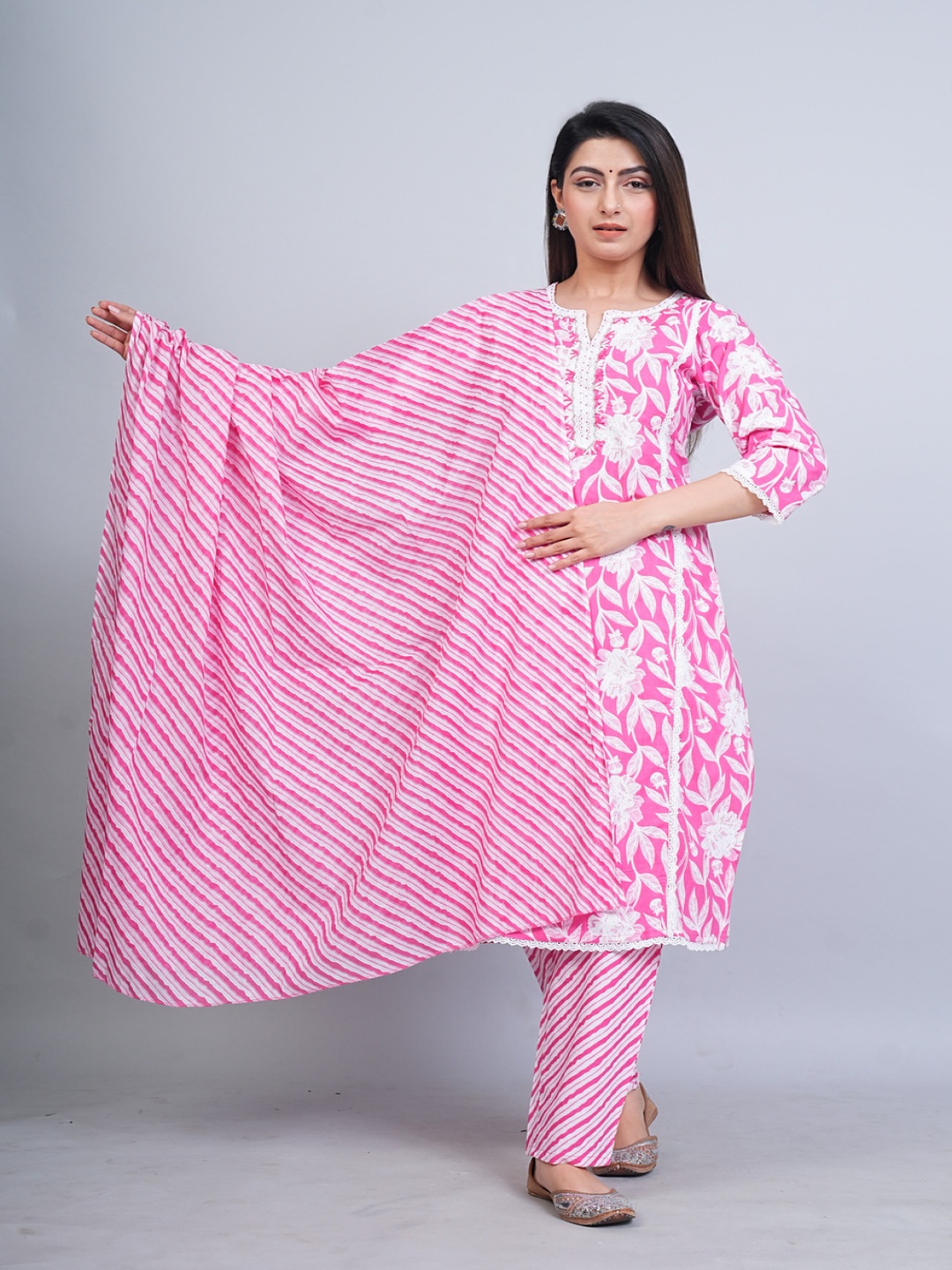 

ROOPWATI FASHION Women Floral Printed Regular Thread Work Pure Cotton Kurta with Palazzos & With Dupatta, Pink