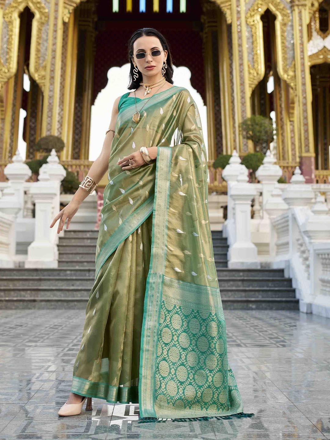 

DIVASTRI Woven Design Zari Tissue Banarasi Saree, Olive