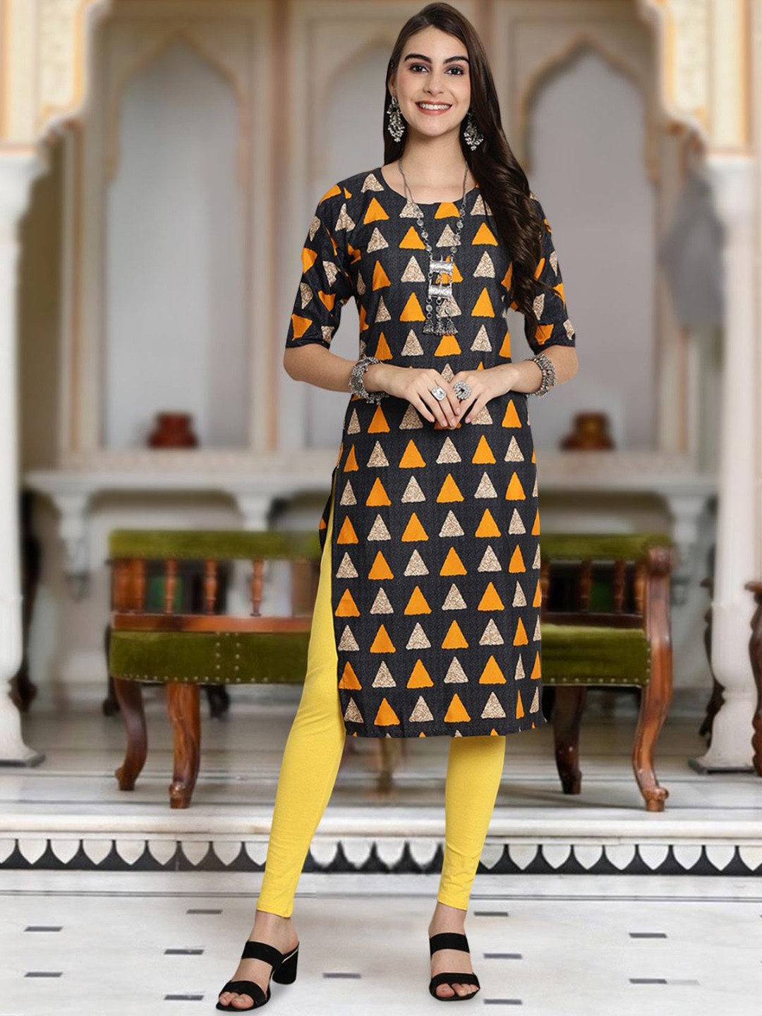 

Moda Rapido Geometric Printed Round Neck Straight Kurta, Black