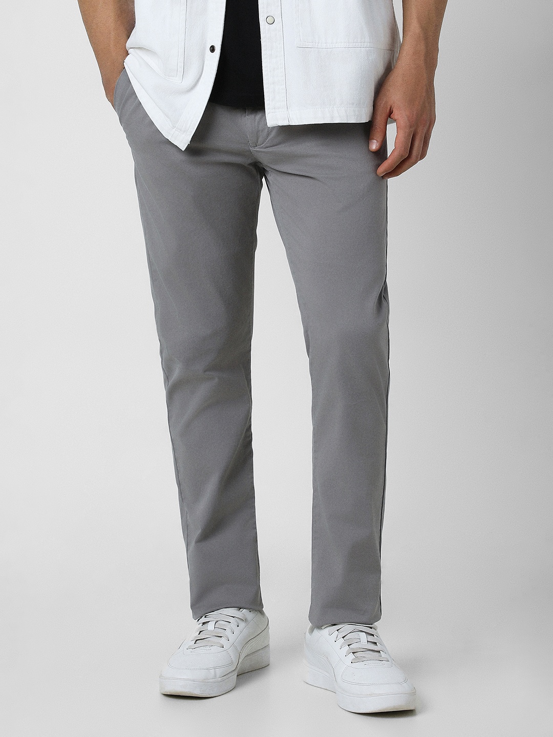 

Van Heusen Sport Men Slim Fit Pleated Trousers, Grey