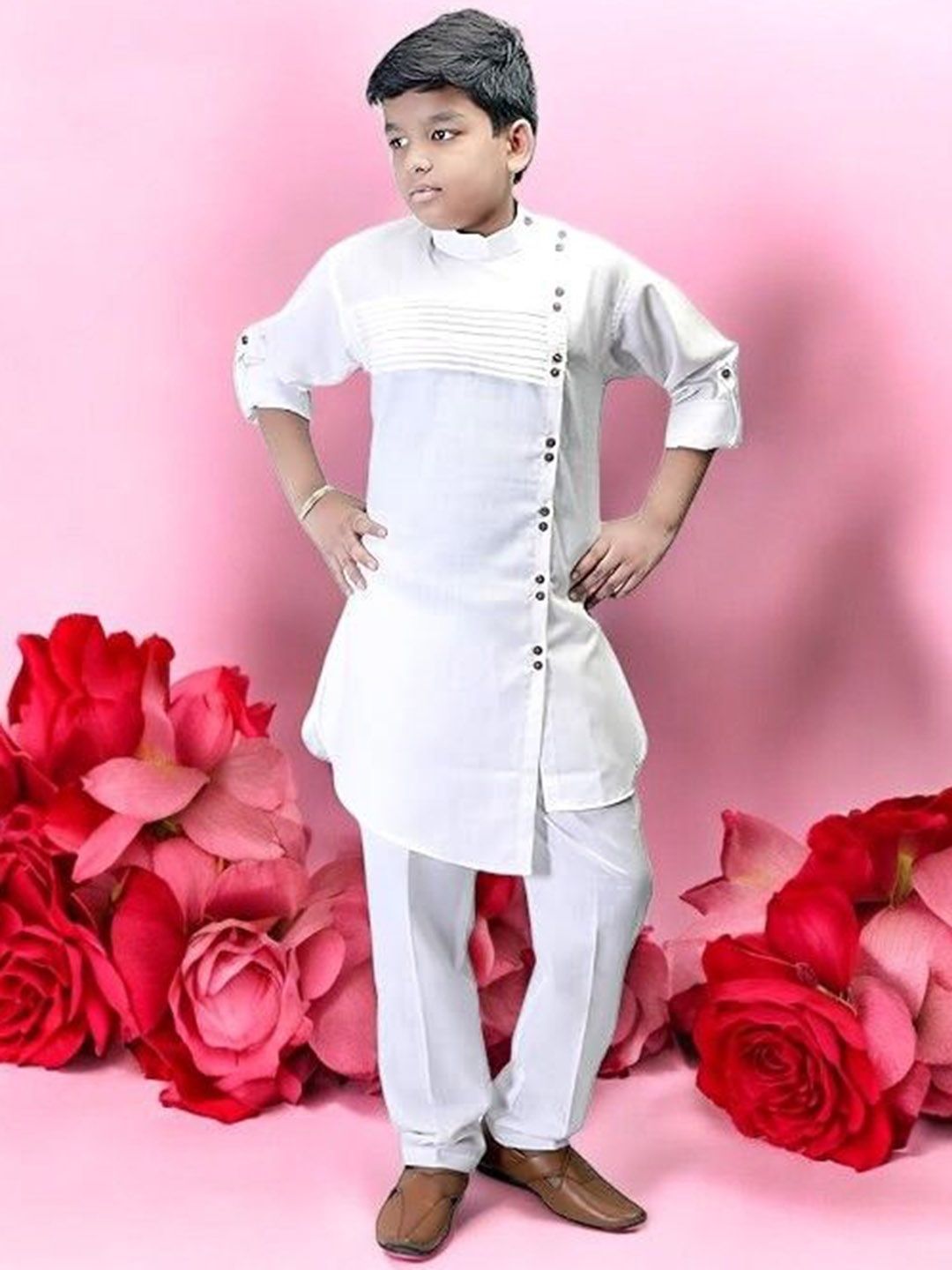 

Qtsy Boys Regular Phulkari Pure Cotton Kurta with Pyjamas &, White