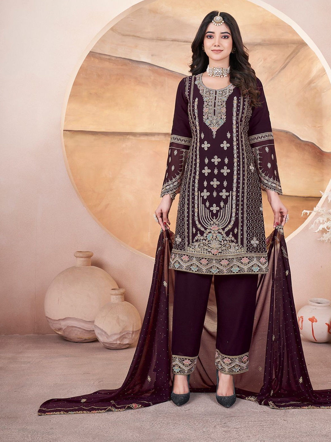 

ODETTE Women Floral Embroidered Regular Thread Work Kurta with Trousers & With Dupatta, Purple