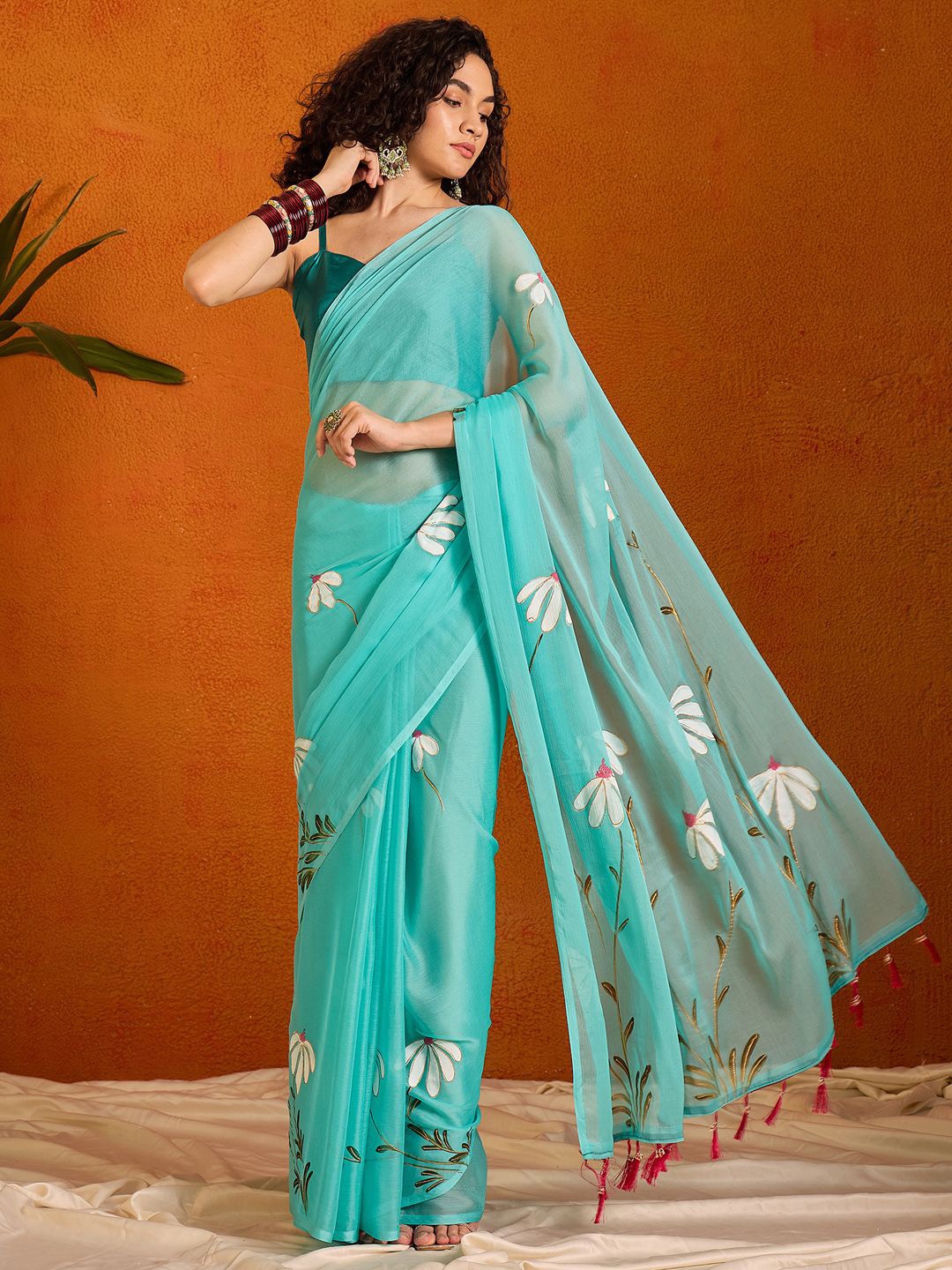 

Mitera Floral Poly Chiffon Saree, Blue