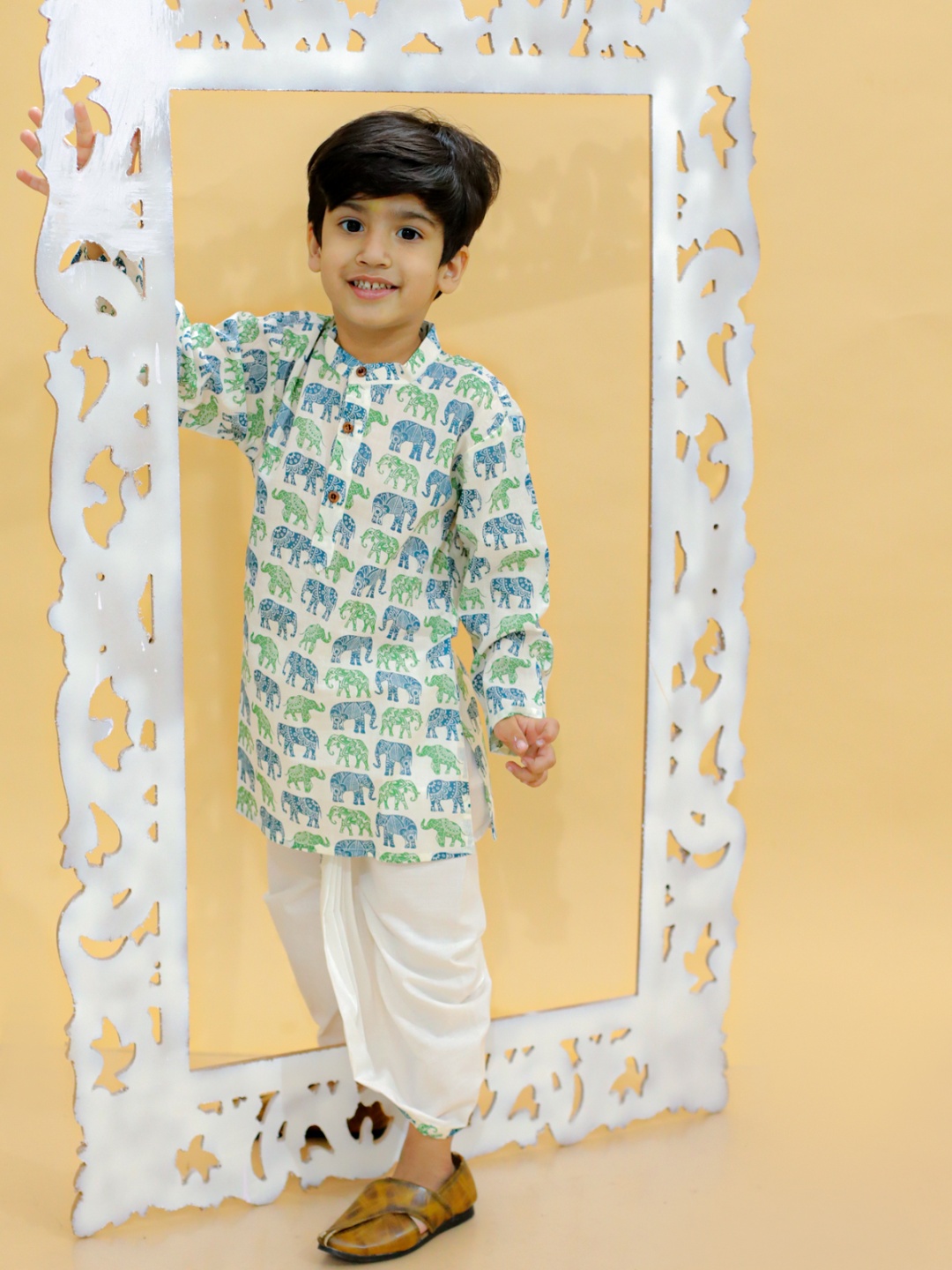 

MoMaa Boys Printed Regular Pure Cotton Kurta with Dhoti Pants, Green
