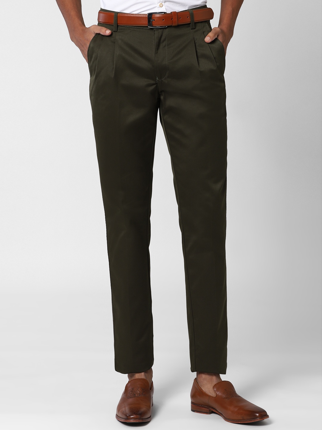 

Peter England Men Pleated Trousers, Olive