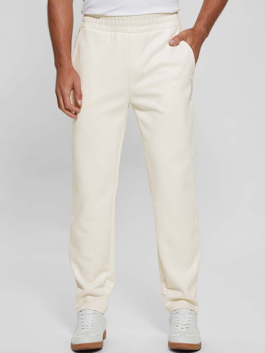 

GUESS Men Mid Rise Track Pant, Off white
