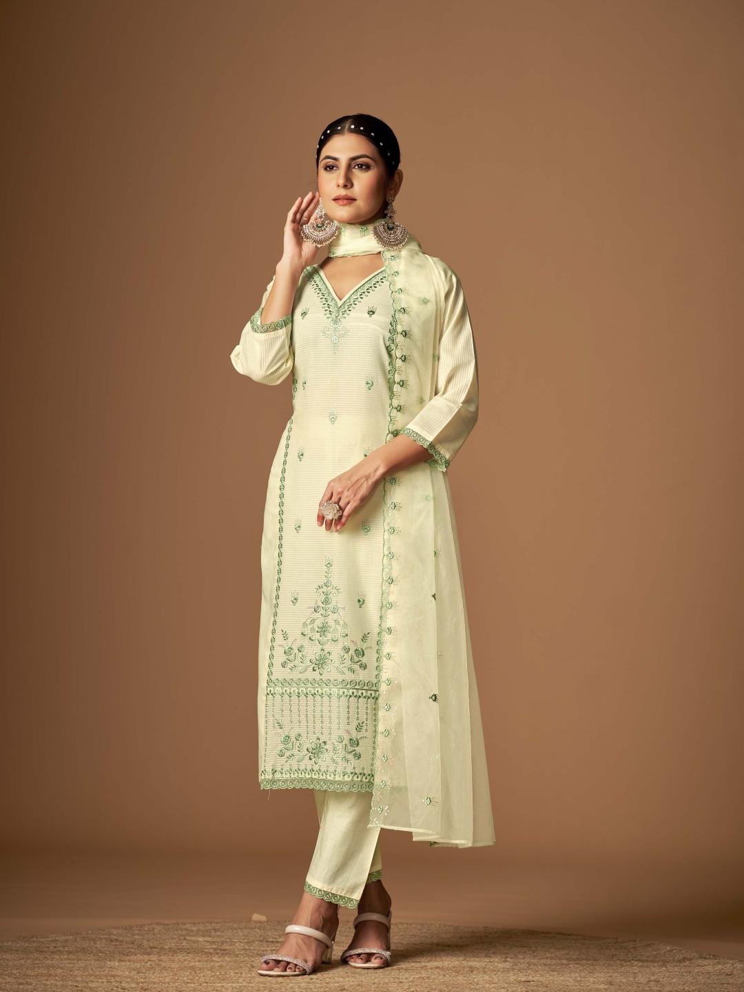 

ORUS Women Embroidered Regular Thread Work Pure Cotton Kurta with Trousers & With Dupatta, Off white