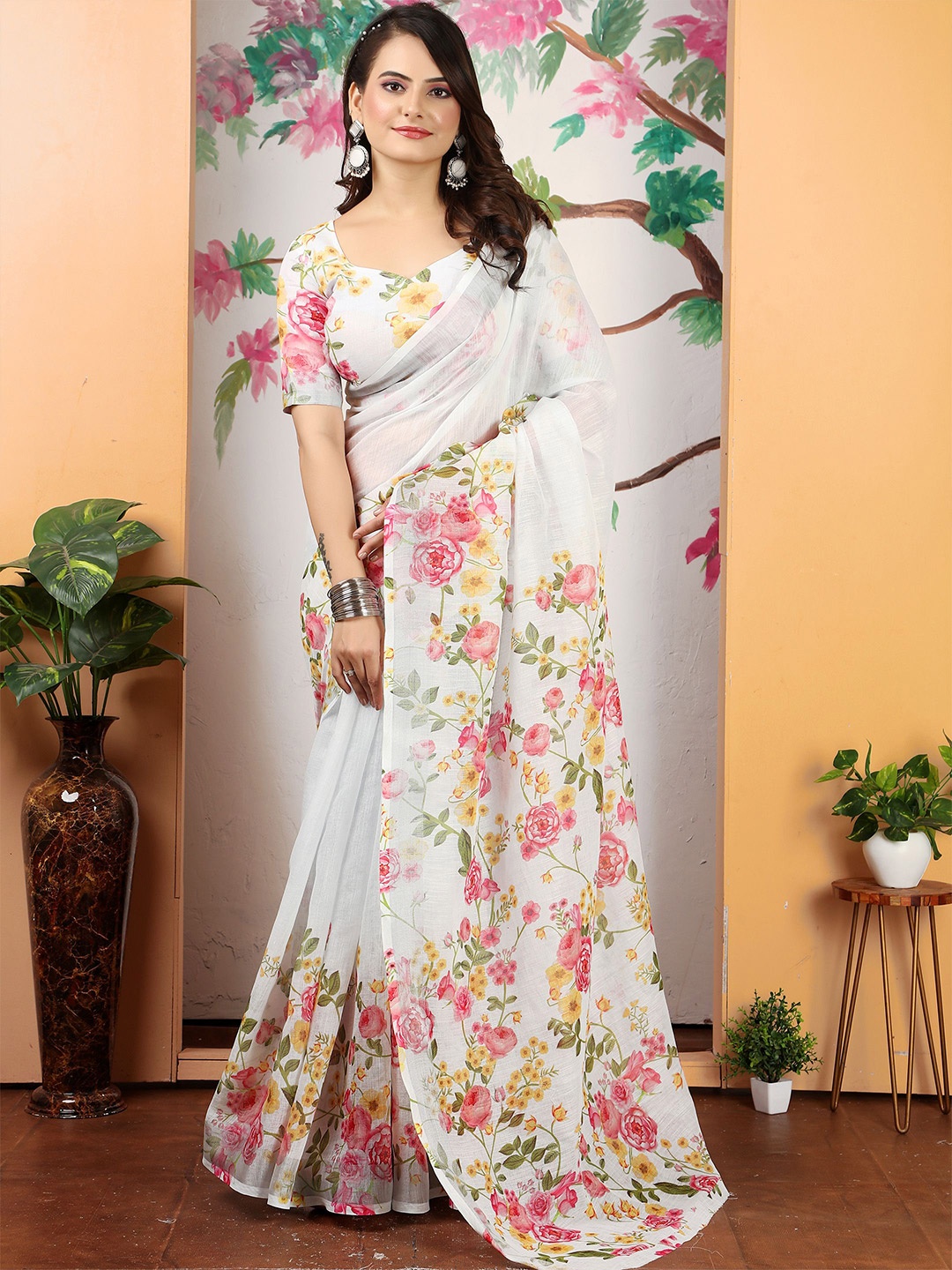 

Anouk Floral Linen Blend Saree, White