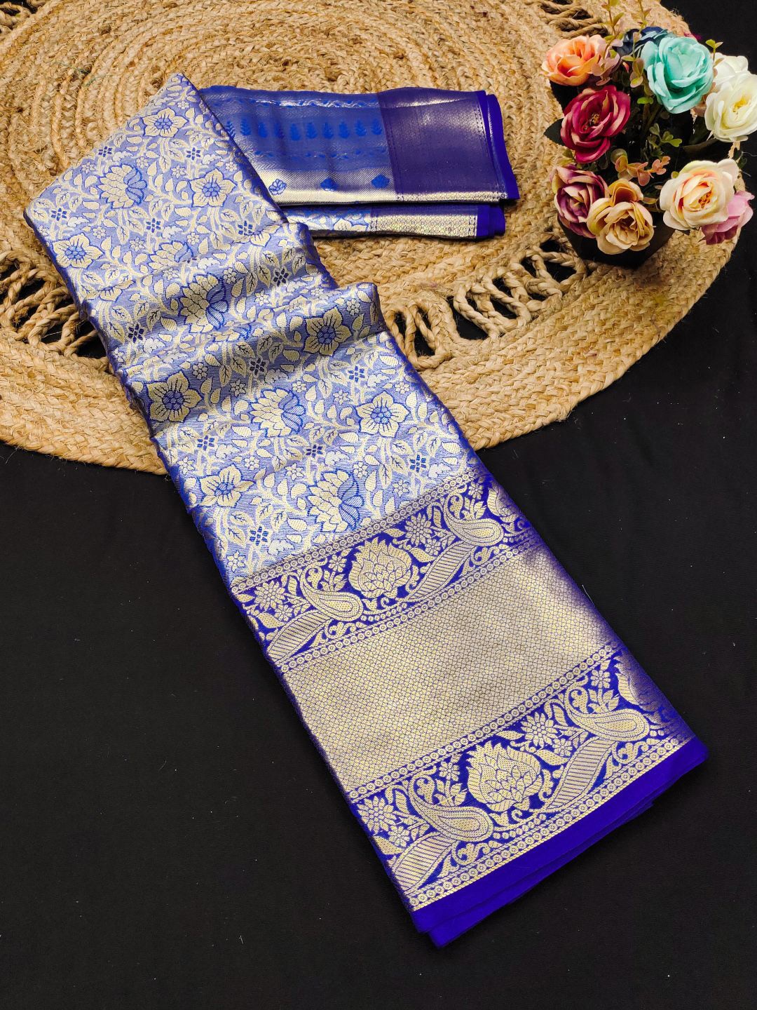 

yourwish Woven Design Zari Pure Silk Kanjeevaram Saree, Blue