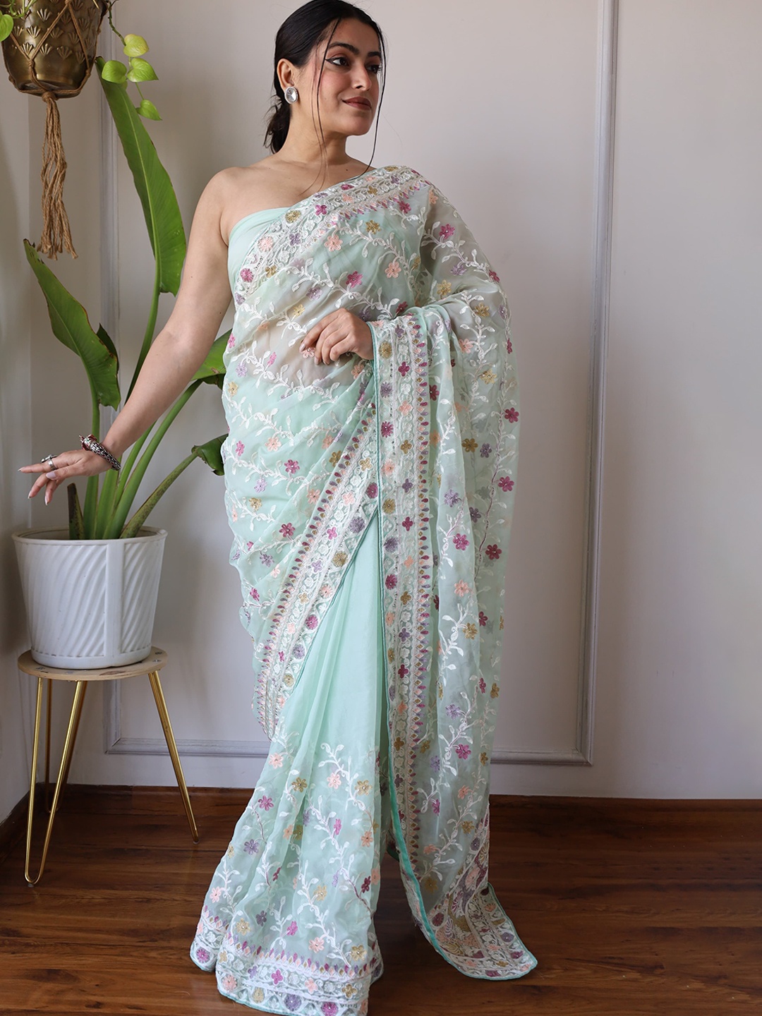 

Mitera Floral Embroidered Net Saree, Teal