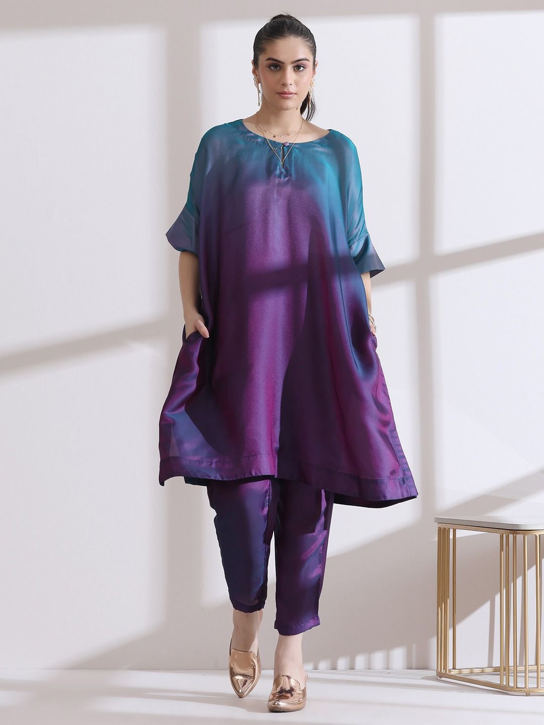 

Swtantra Rarity Soft Chiffon Satin Ombre Easy Kurta, Blue