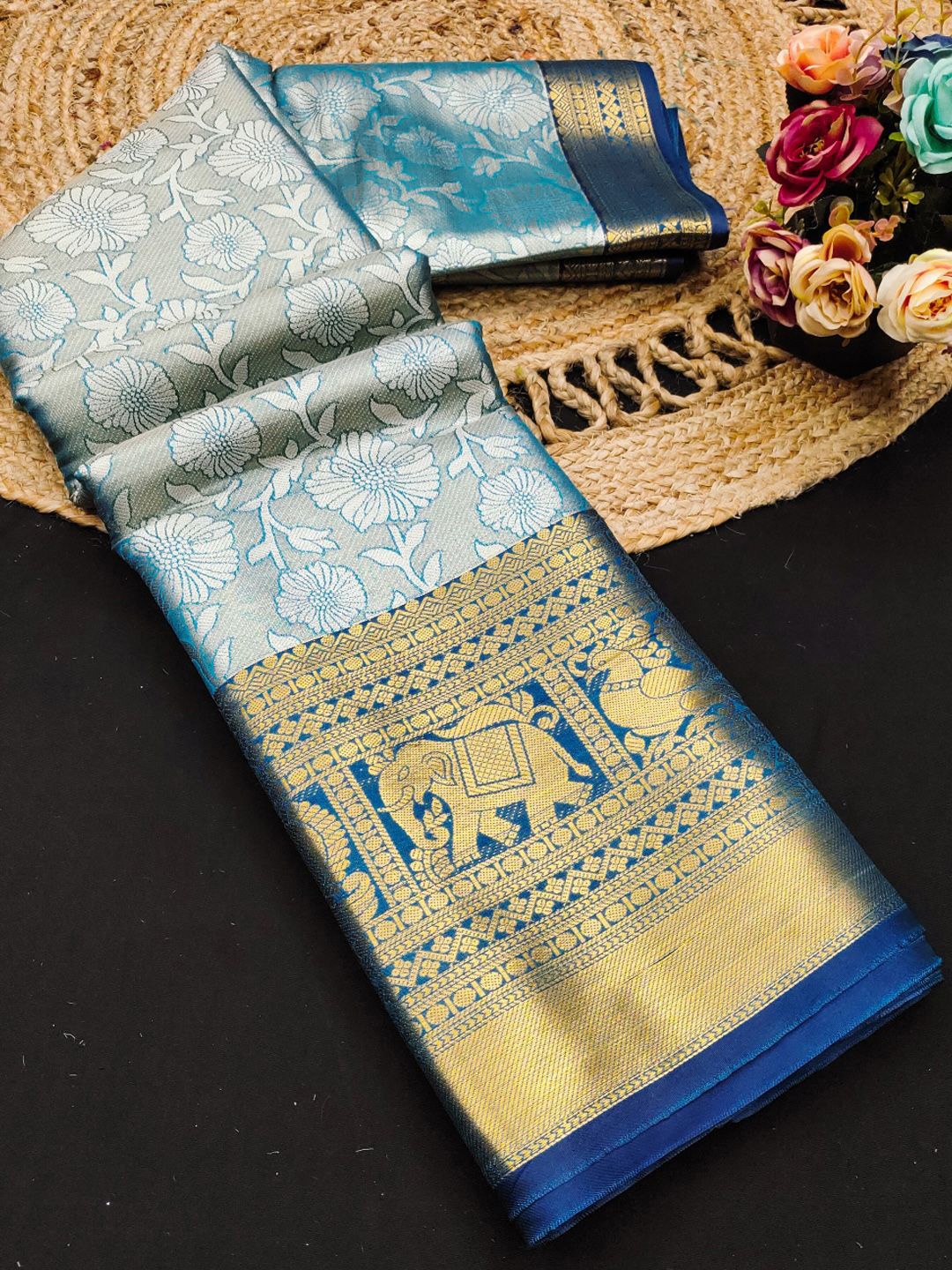 

yourwish Floral Zari Pure Silk Kanjeevaram Saree, Teal