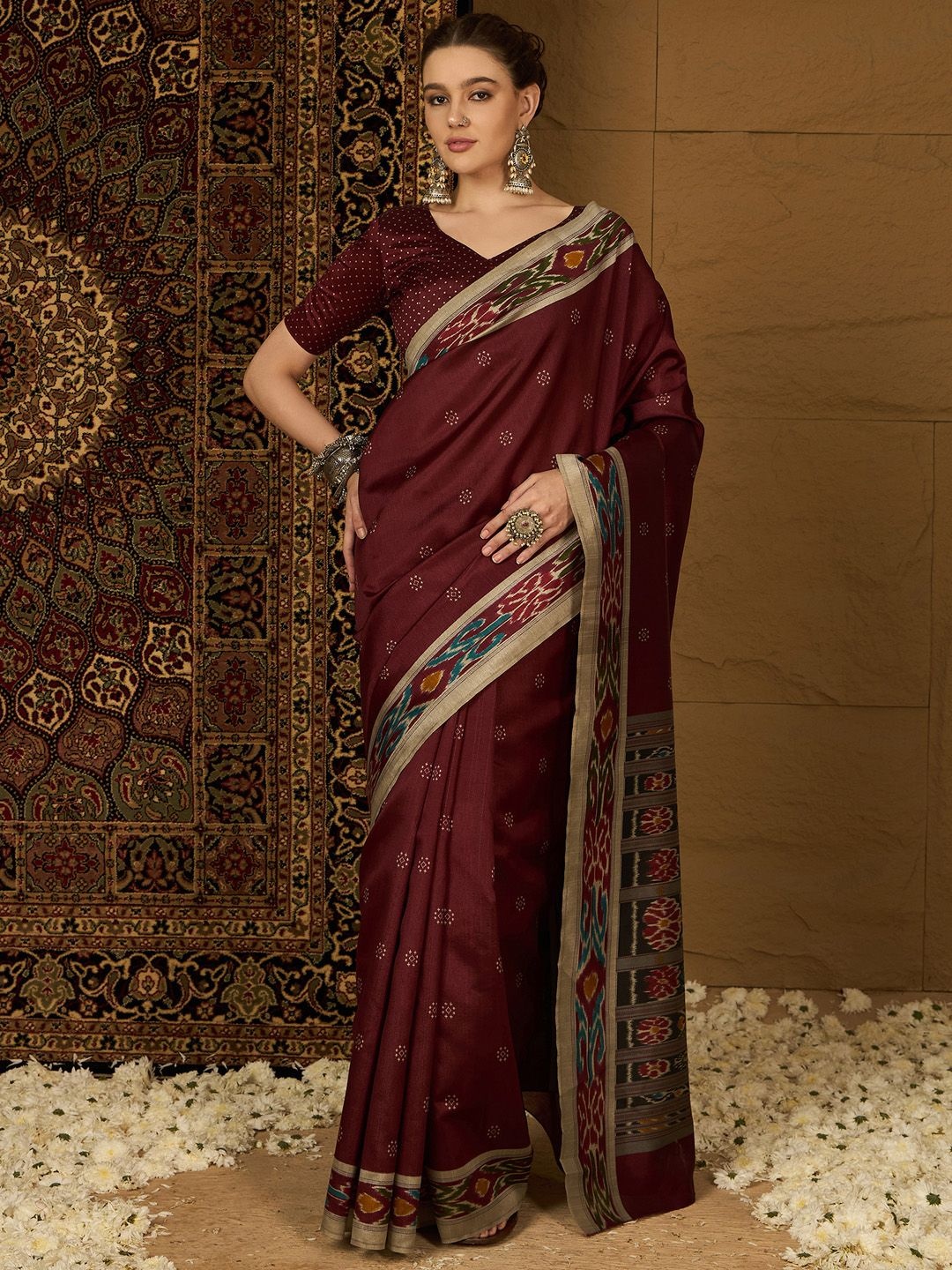 

Mitera Ethnic Motifs Silk Blend Ikat Saree, Maroon