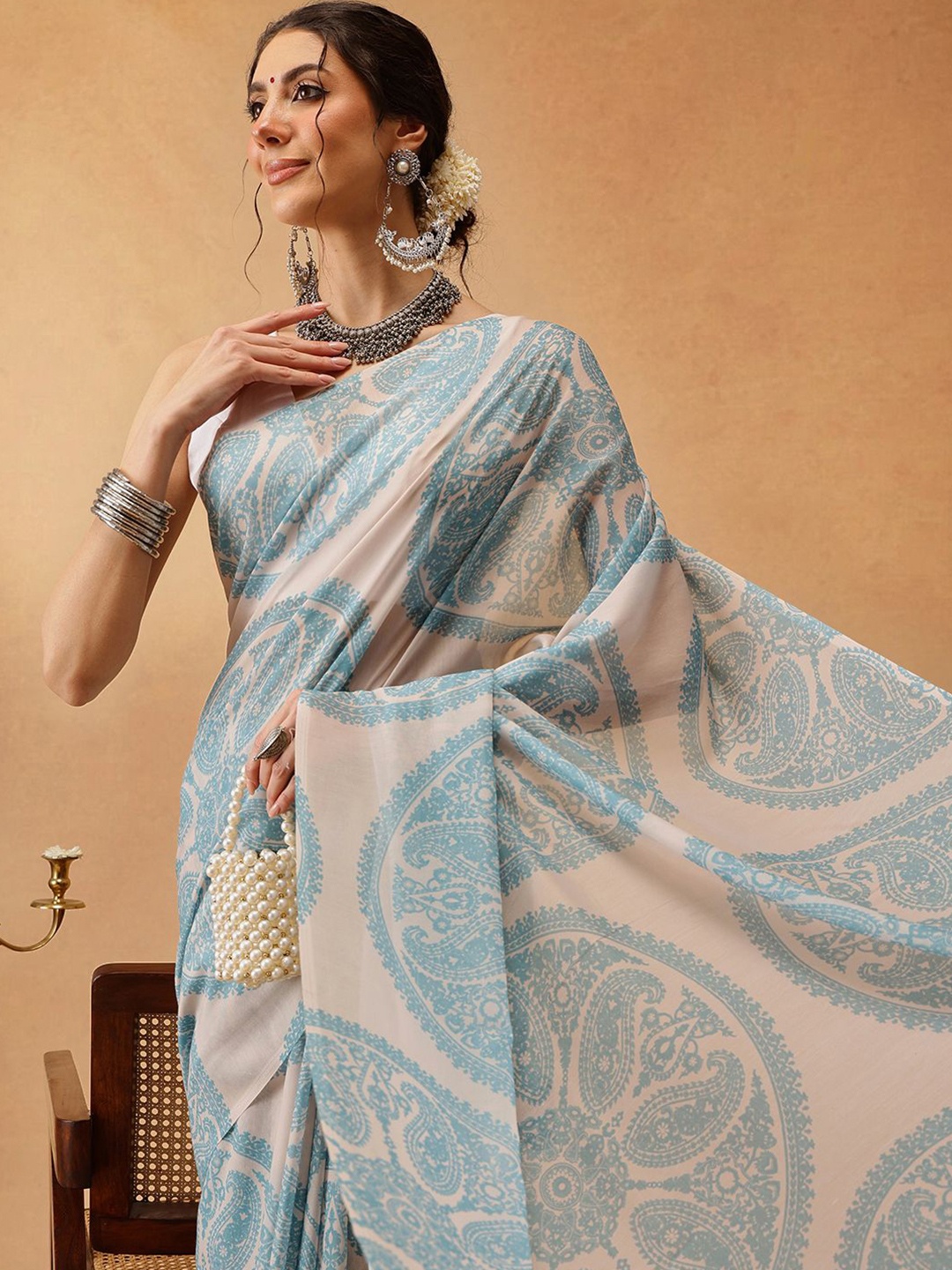 

Silk Land Floral Digital Print Saree, Beige