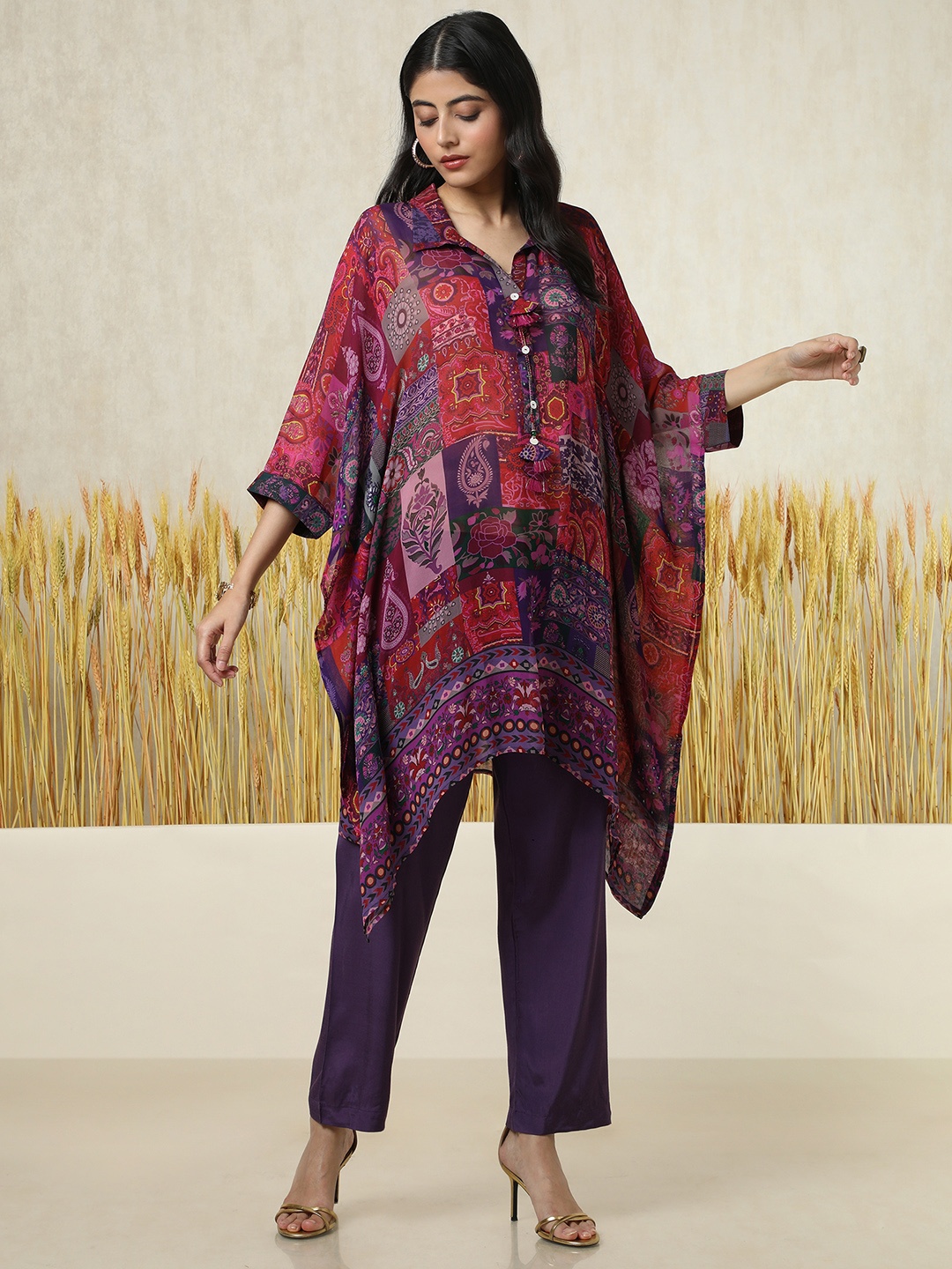 

Soch Women Paisley Printed Regular Kurta with Trousers, Purple