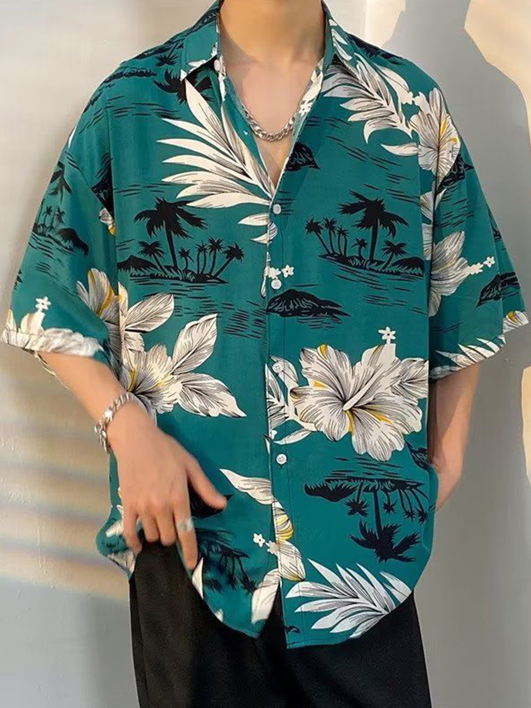

StyleCast Men Floral Opaque Printed Casual Shirt, Green