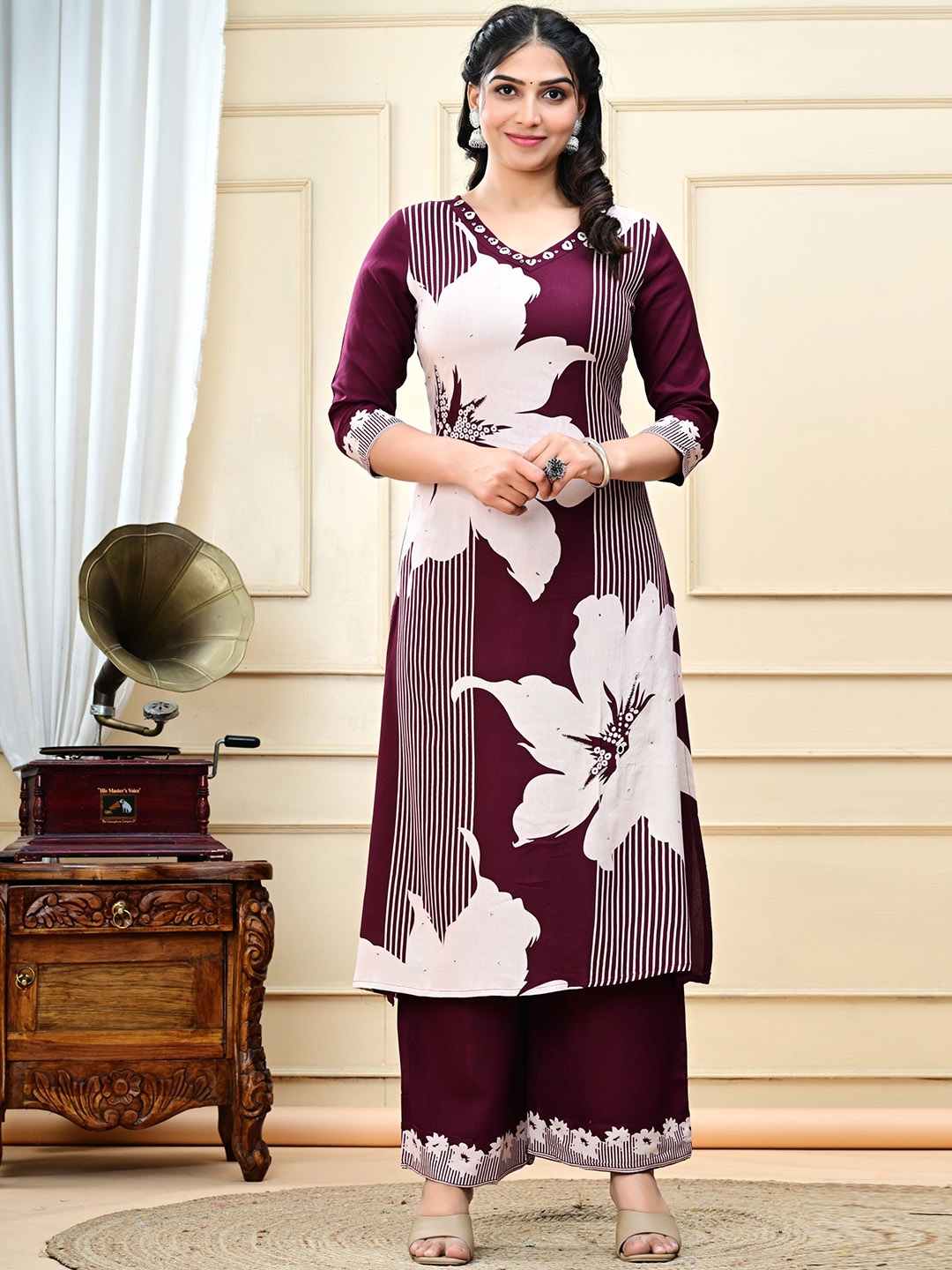 

RAABA Women Floral Printed Regular Patchwork Kurta with Palazzos & With Dupatta, Purple