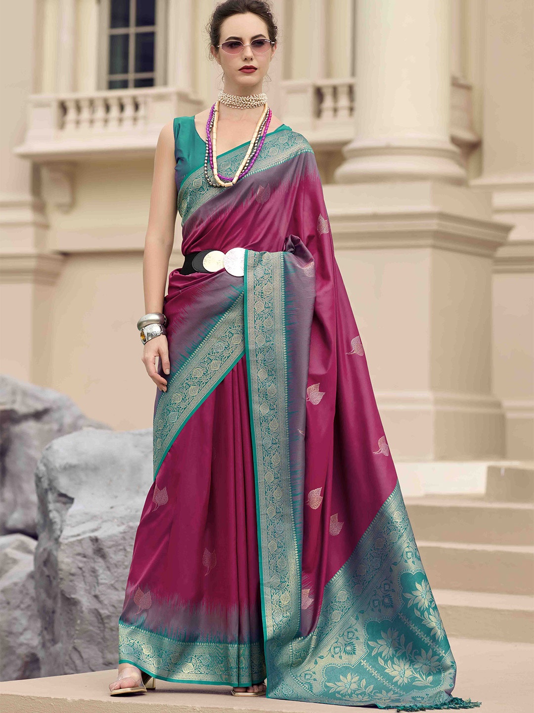 

DIVASTRI Woven Design Zari Silk Blend Saree, Purple