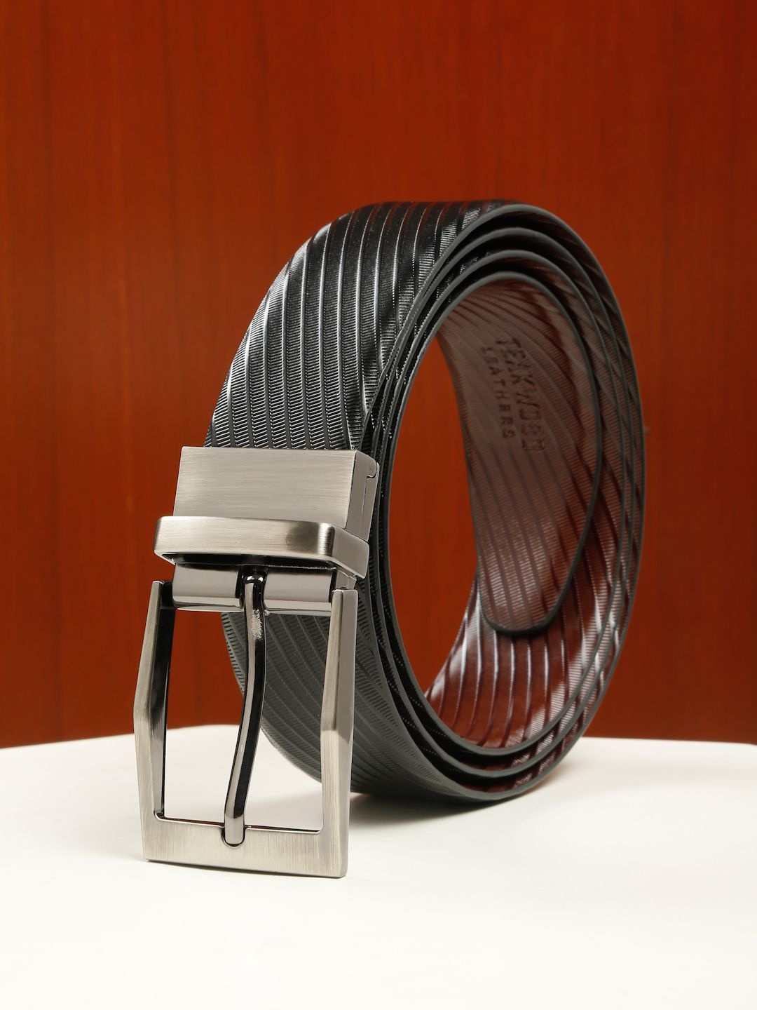 

Teakwood Leathers Men Textured Leather Reversible Formal Belt, Black