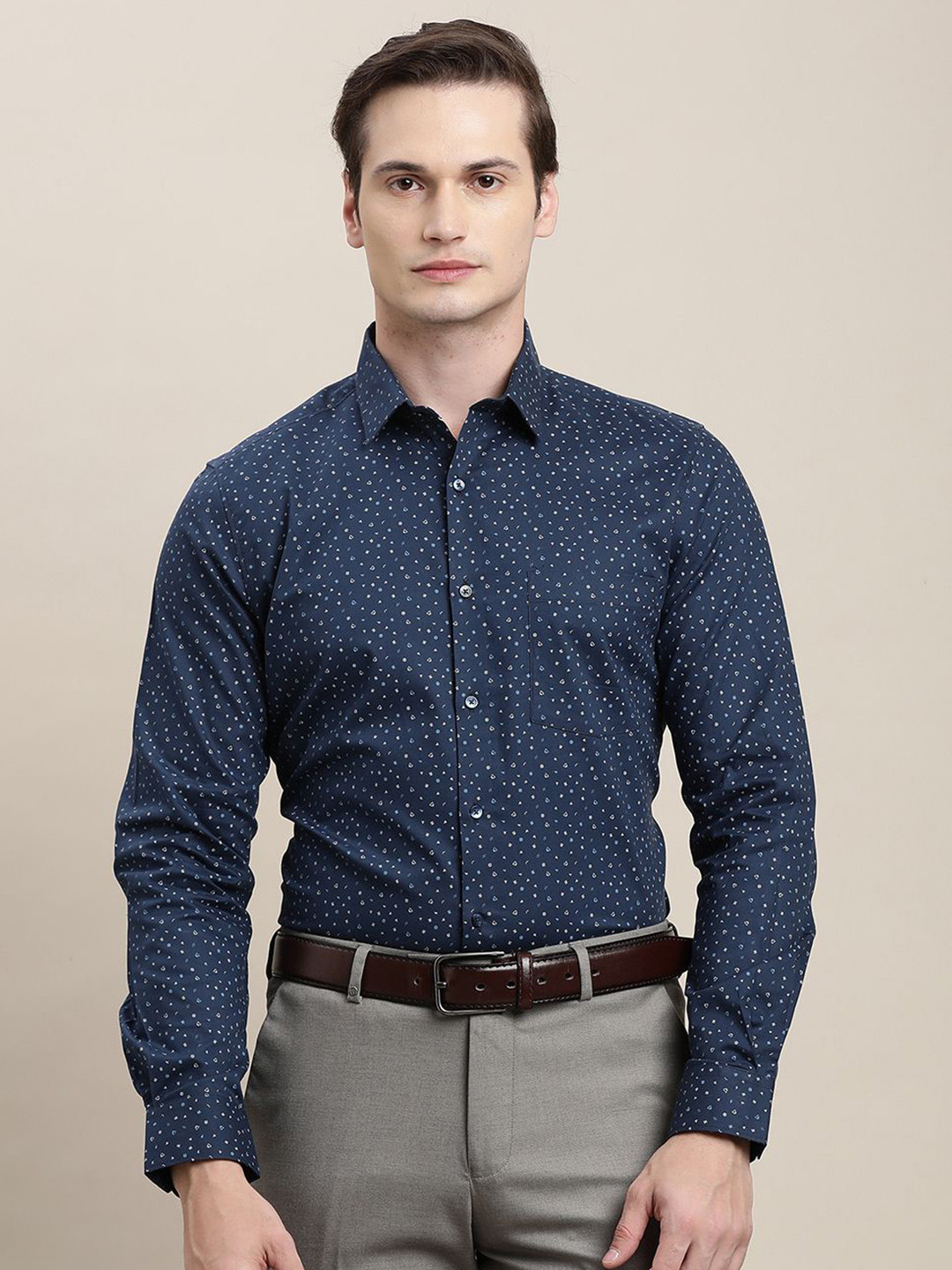 

Turtle Men Standard Slim Fit Floral Opaque Printed Formal Shirt, Blue