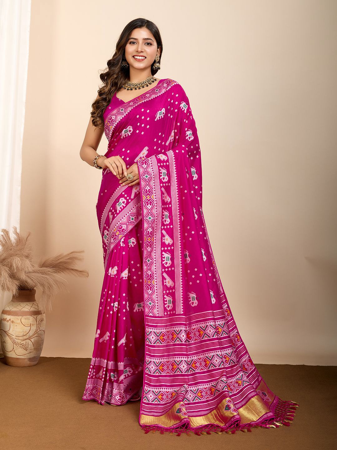 

VORIMA Woven Design Zari Pure Silk Saree, Pink