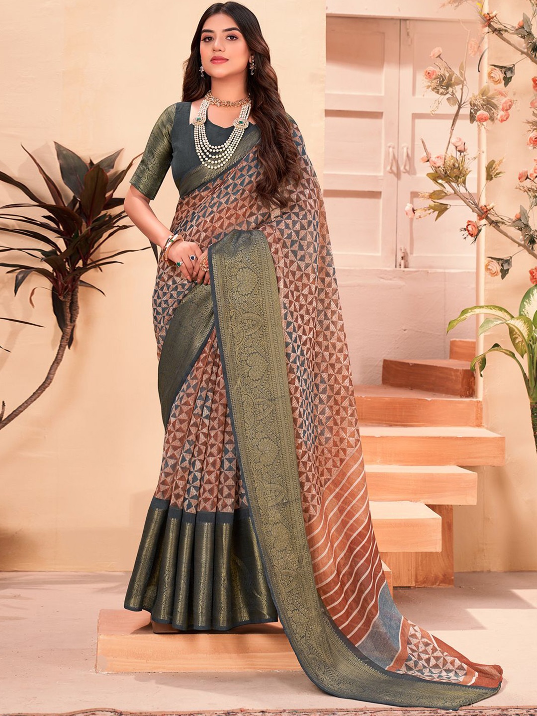 

Mitera Sungudi Saree, Brown