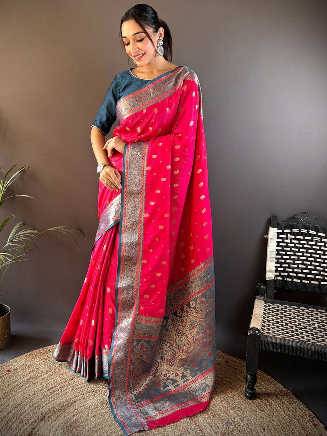 

LeeliPeeri Designer Woven Design Zari Silk Blend Banarasi Saree, Pink