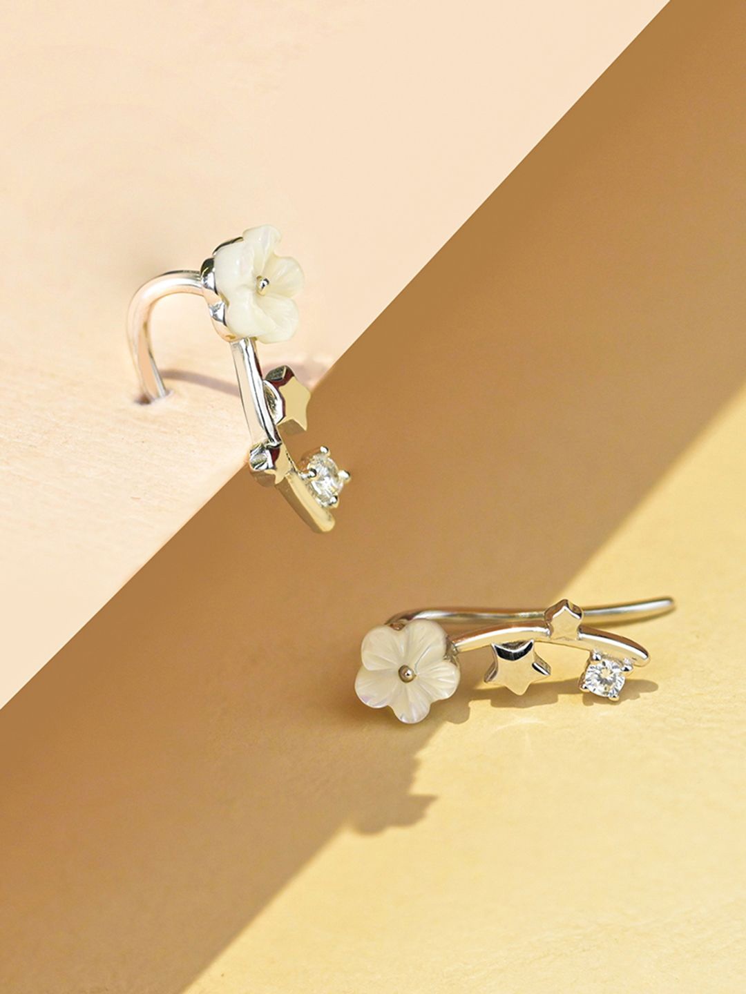 

TOUCH925 925 Silver Cubic Zirconia Studded Contemporary Shaped Floral Stem Leaf Studs