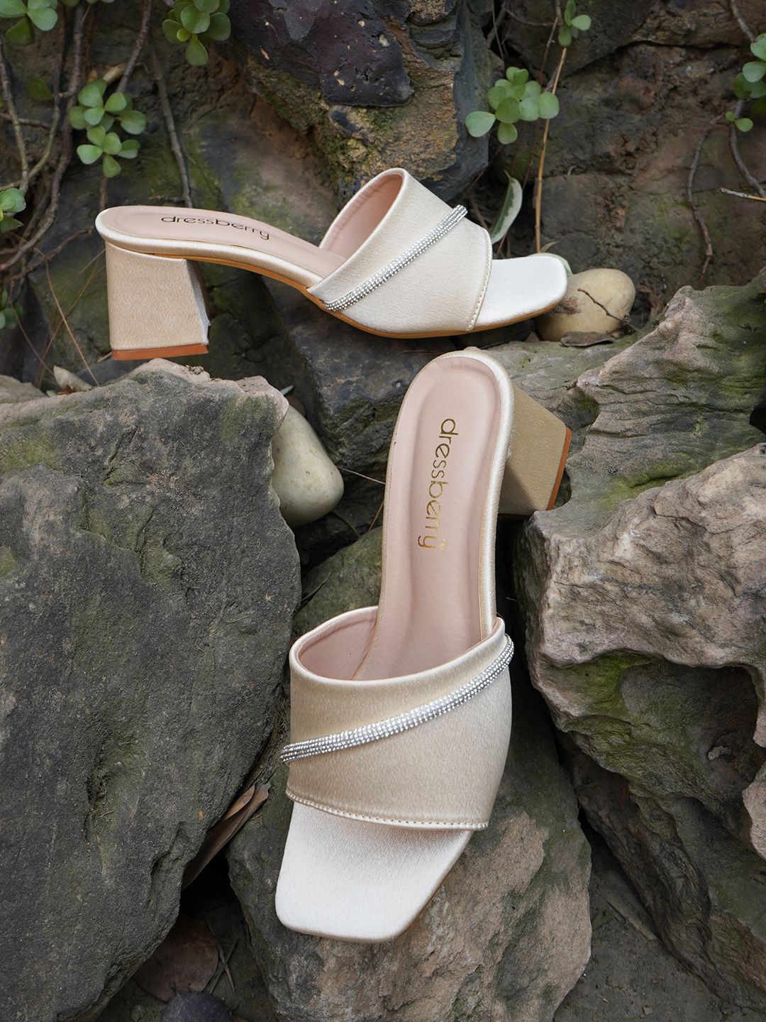 

DressBerry Block Sandals with Tassels, Gold