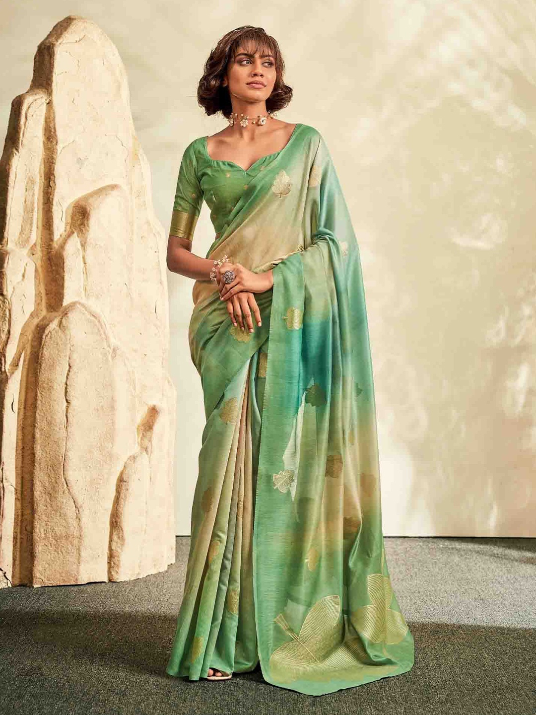 

Blissta Woven Design Zari Silk Blend Saree, Sea green