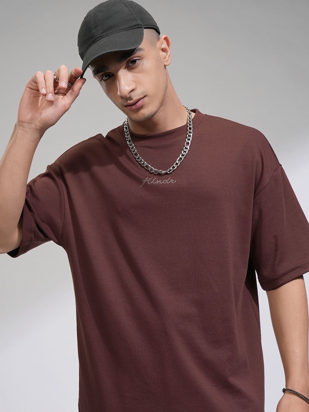 

HIGHLANDER Men Typography Printed Drop-Shoulder Sleeves T-shirt, Brown
