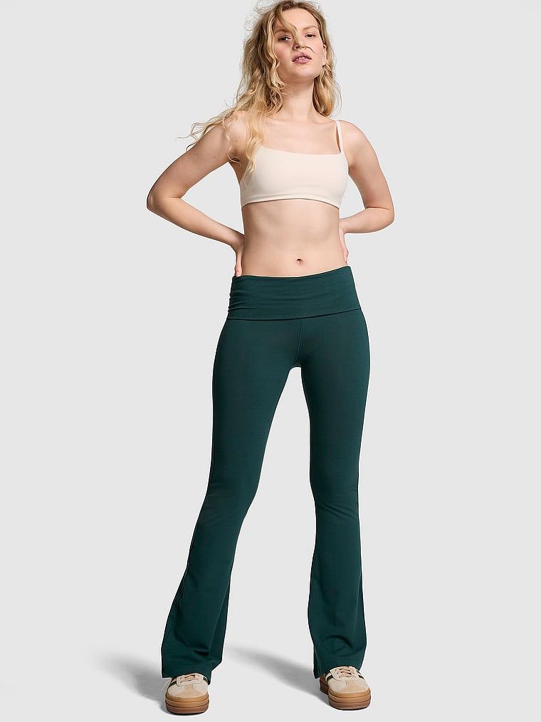 

Victoria's Secret PINK Women High Rise Foldover Ankle Length Flared Tights, Green