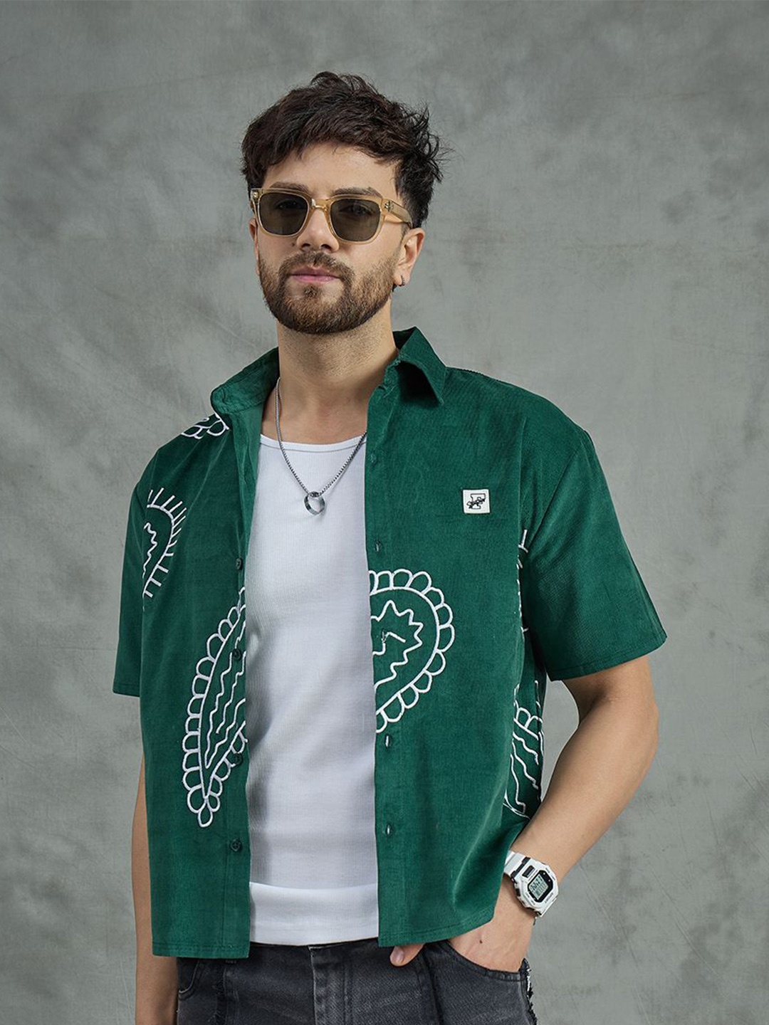 

FUGAZEE Men Regular Fit Opaque Casual Shirt With Vest, Green