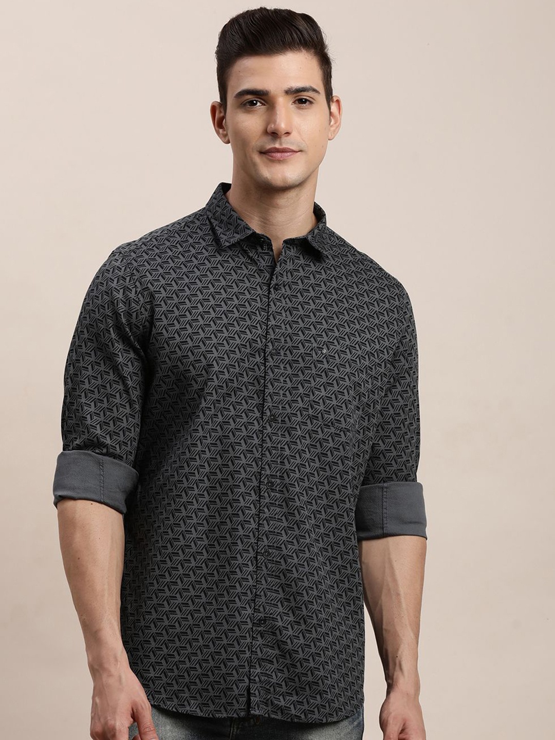 

Turtle Men Relaxed Slim Fit Opaque Printed Casual Shirt, Black