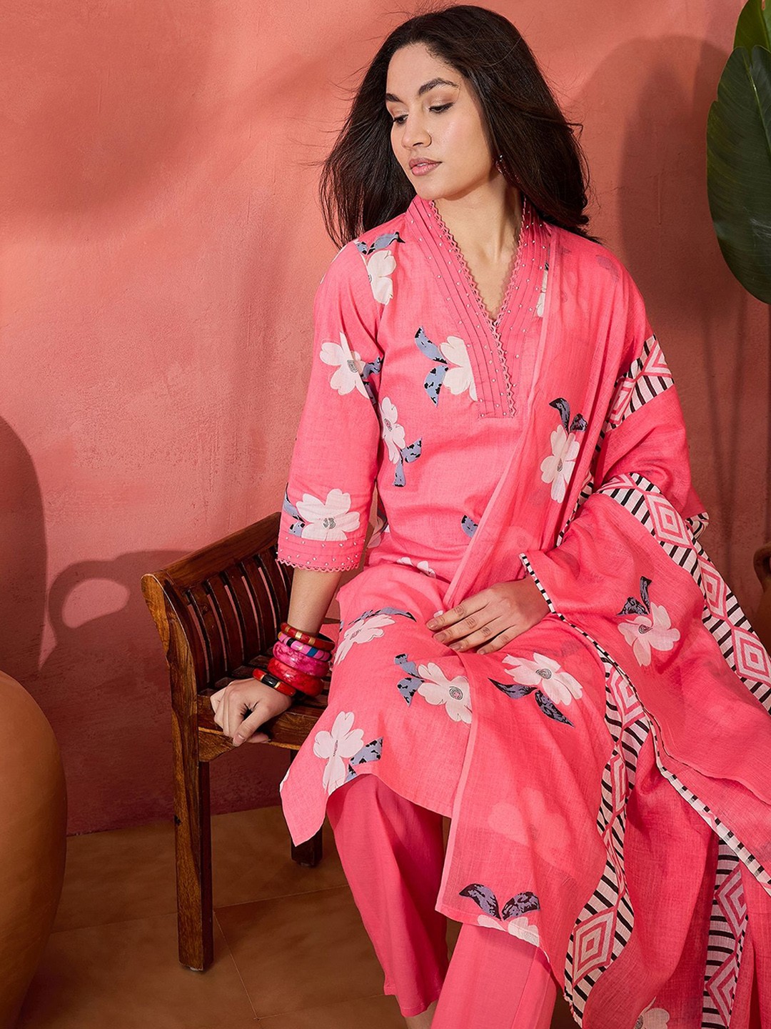 

Sangria Floral Printed Pure Cotton Straight Kurta & Trousers With Dupatta, Peach