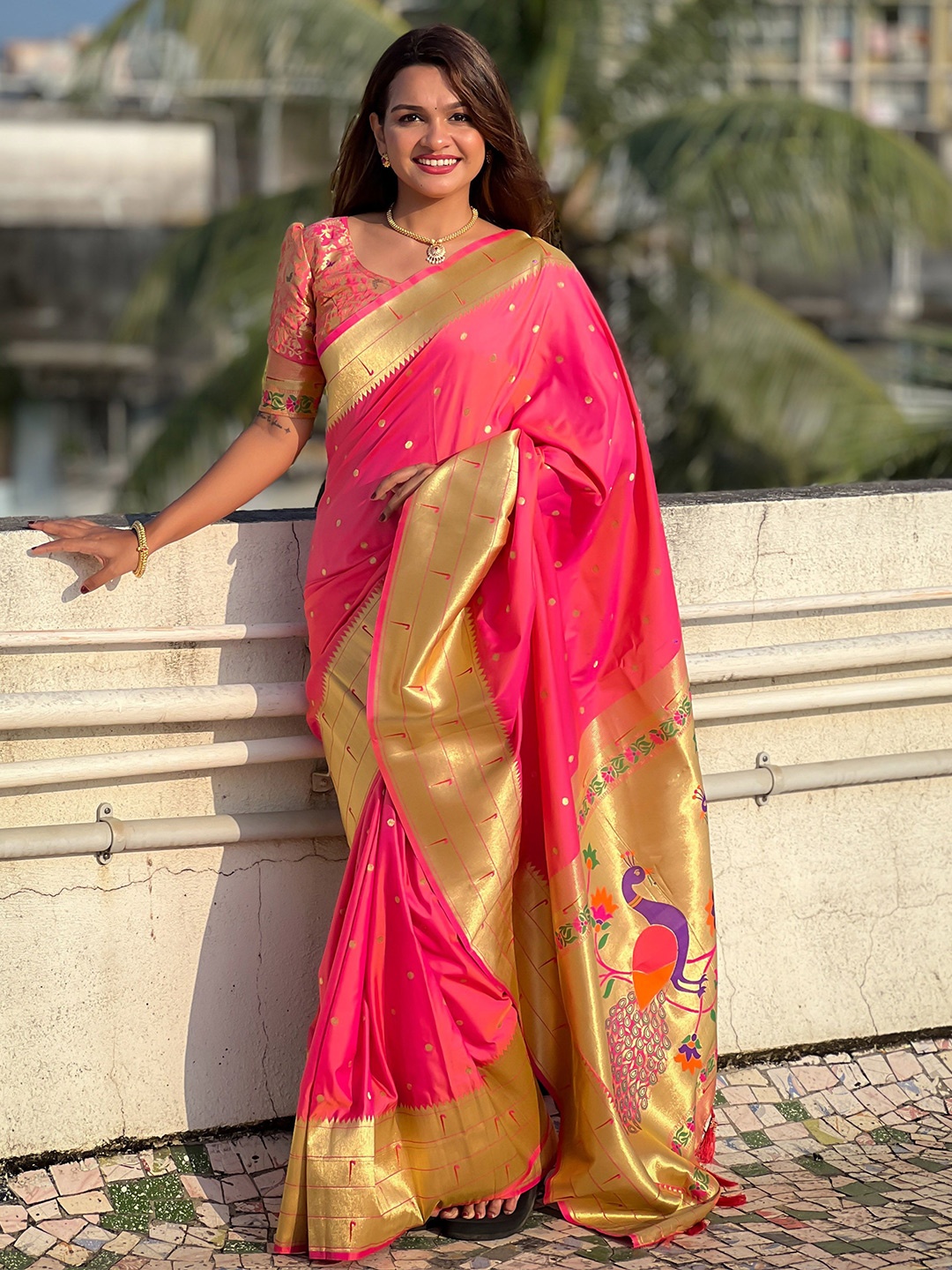 

Ekta Textiles Woven Design Zari Pure Silk Paithani Saree, Peach