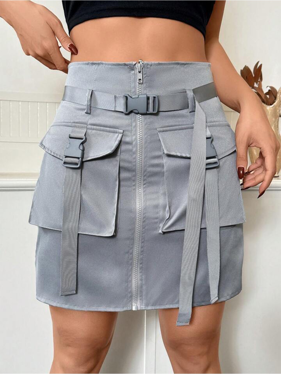 

The Roadster Lifestyle Co Cargo Mid Rise Mini Skirt, Grey