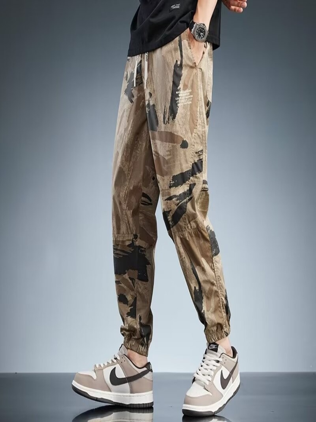 

HERE&NOW Men Slim Fit Joggers Trousers, Brown