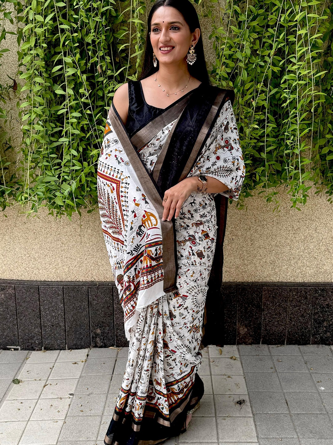 

DIVASTRI Floral Zari Pure Cotton Kanjeevaram Saree, White