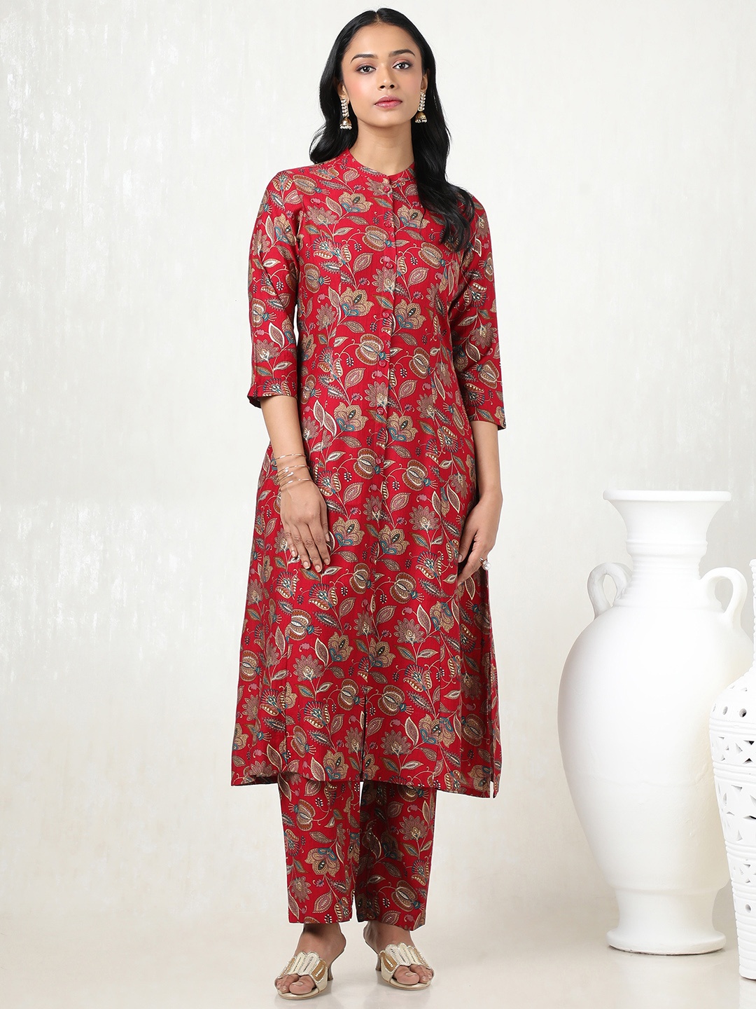 

Soch Women Floral Printed Regular Kurta with Trousers, Fuchsia