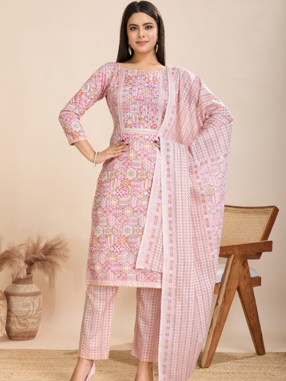 

ANUSHEET Women Floral Embroidered Regular Pure Cotton Kurta with Trousers & With Dupatta, Pink
