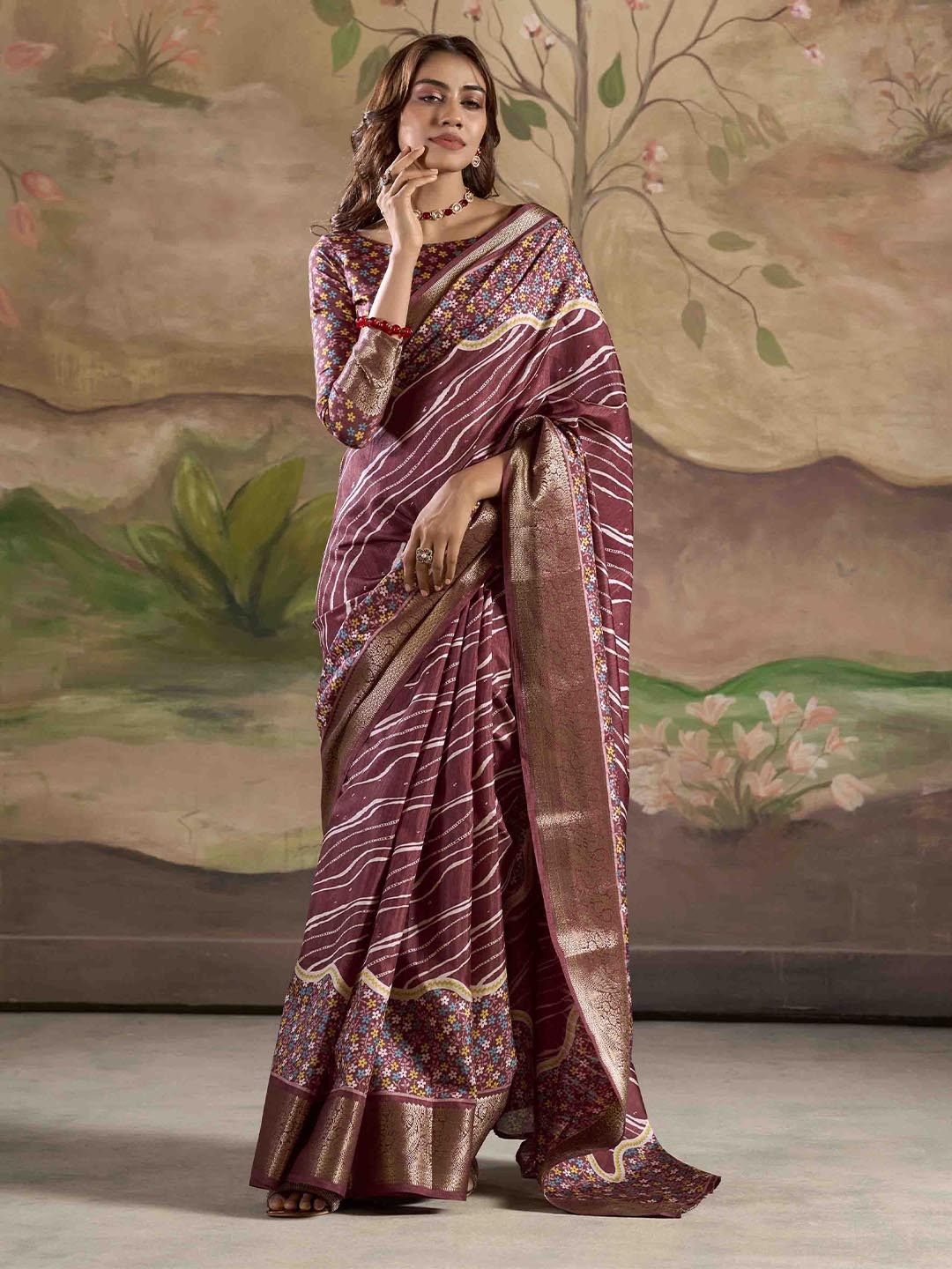 

DIVASTRI Woven Design Zari Silk Blend Saree, Burgundy