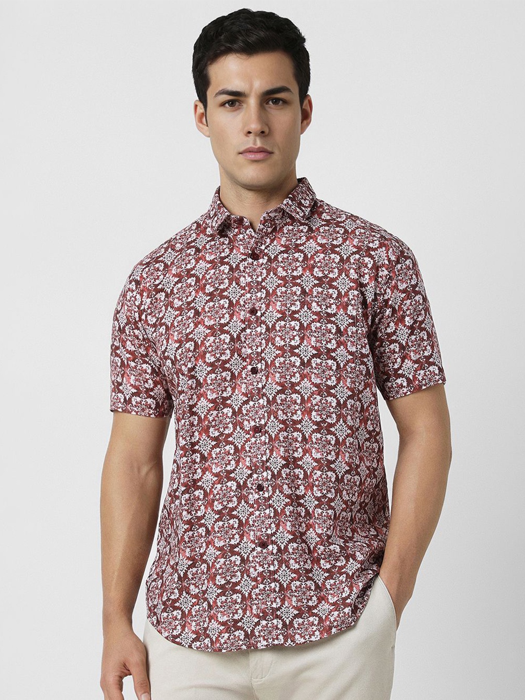 

V Dot Men Slim Fit Opaque Printed Party Shirt, Maroon