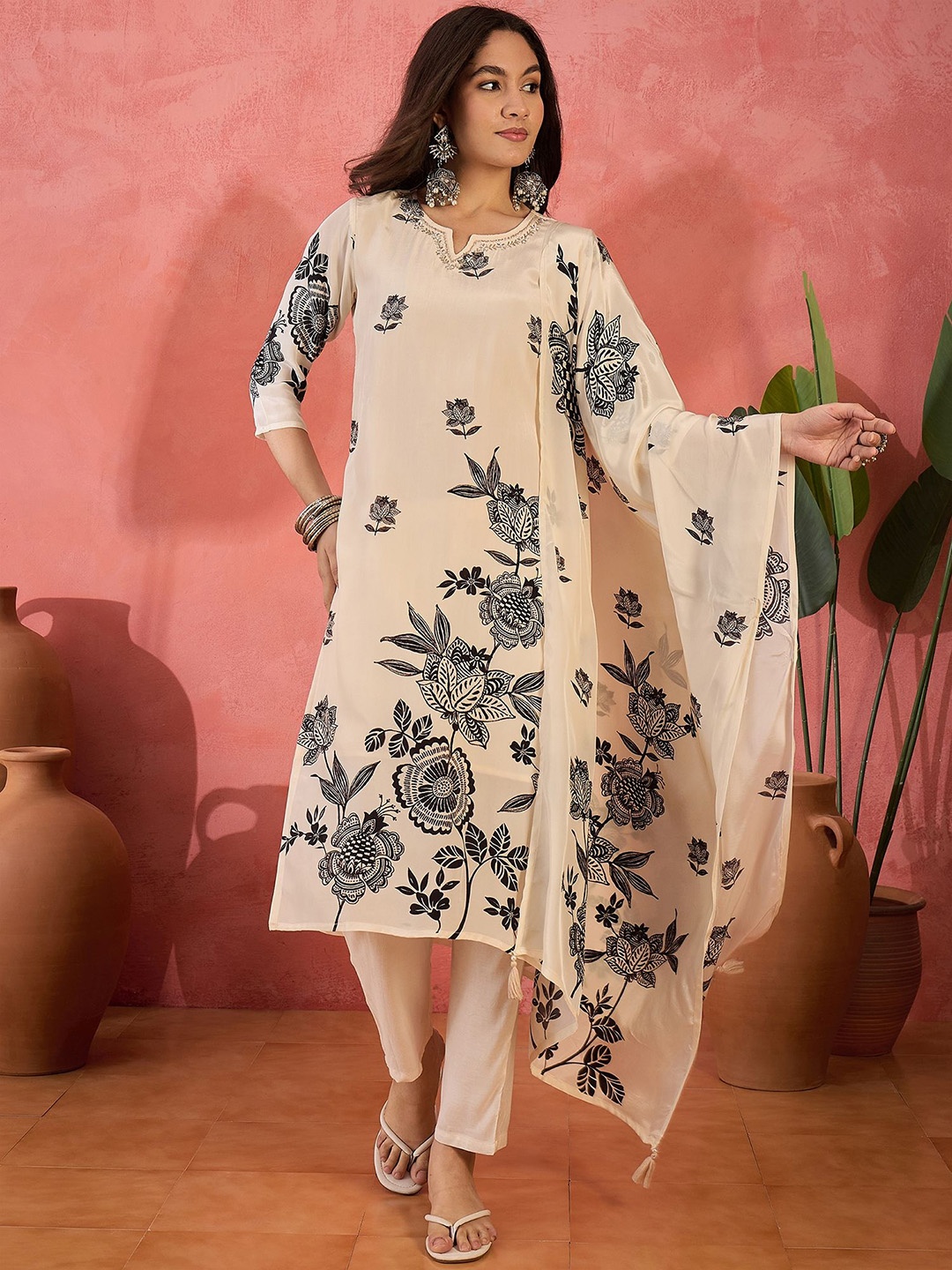 

Sangria Floral Printed Kurta & Trousers With Dupatta, Cream