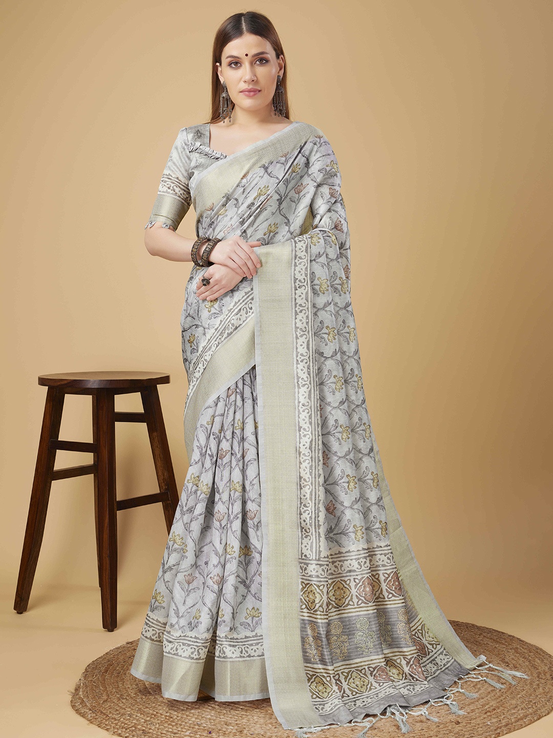 

DIVASTRI Floral Zari Silk Blend Saree, Grey